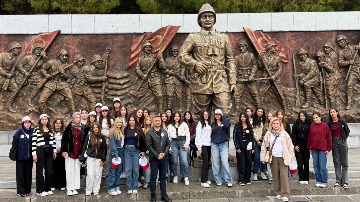 ÖĞRENCİLERİMİZLE ÇANAKKALE GEZİSİ YAPTIK